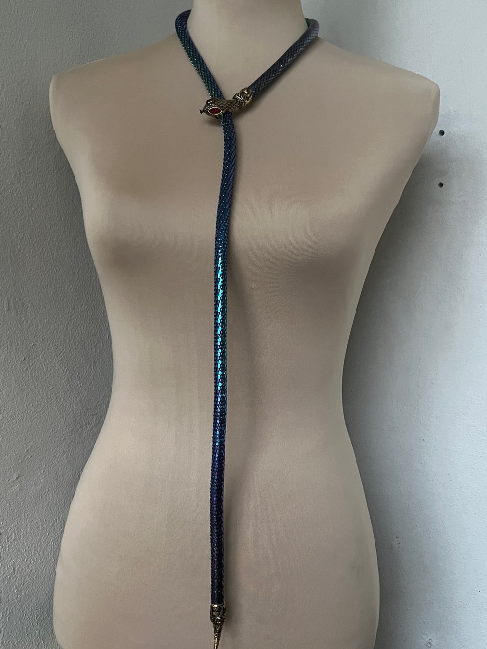 DL Auld Iridescent Vintage Mesh Snake Belt Serpent Necklace 41” - Picture 3 of 14